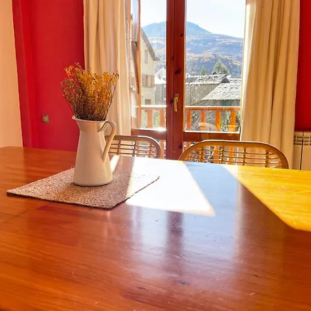 Apartamento Familiar En El Centro De Benasque Con Terraza Exterior photo